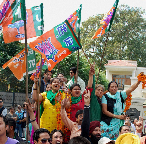 http://www.khaleejtimes.com/services/slideshow/election2_06032012.jpg