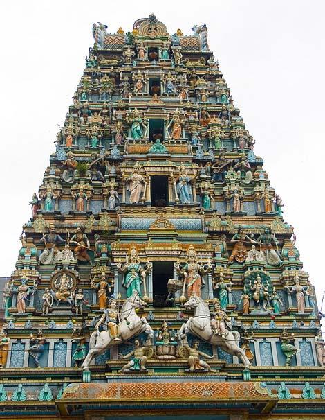 http://nriinternet.com/NRIhindu/MALAYSIA/Malaysia-demolshing_Hindu_Temples/Malaysian_Mariamman_Temple_1.JPG