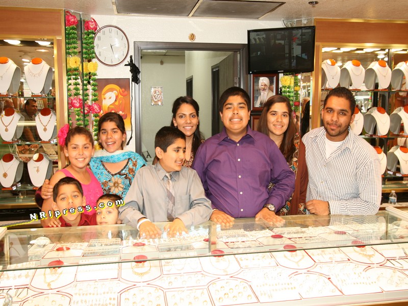 GOLDEN.JEWELERS-170