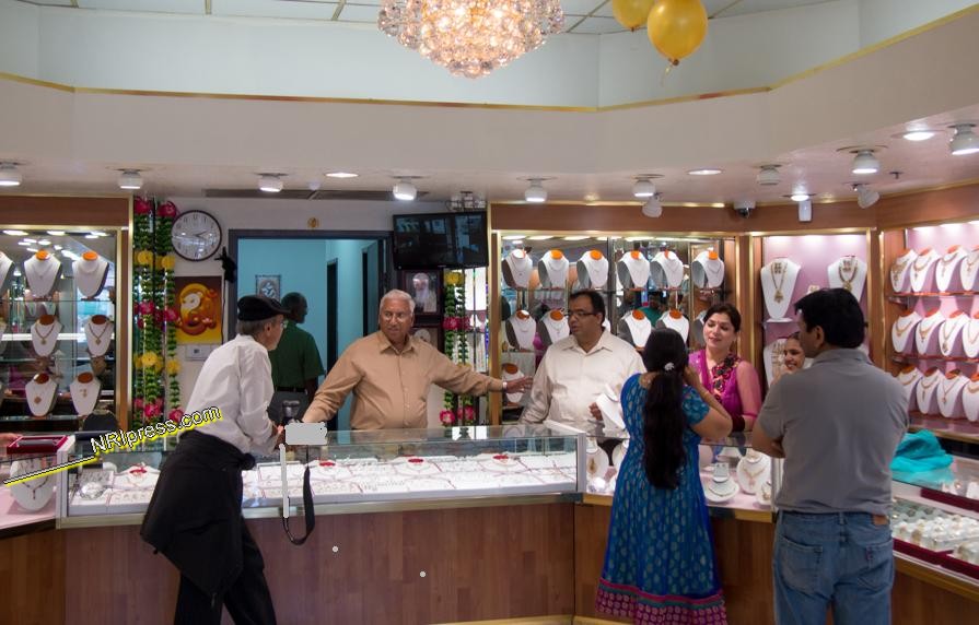 GOLDEN.JEWELERS-185